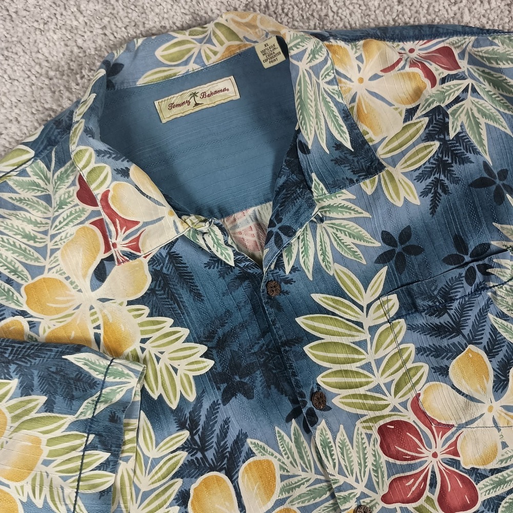 Vintage Tommy Bahama XL Silk Shirt Jacquard Weave Tropical Coconut Buttons EUC